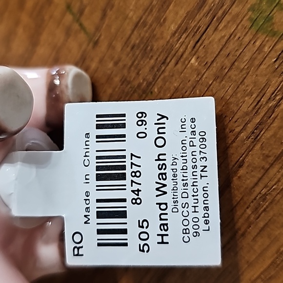 Pig Salt & Pepper Shakers from Cracker Barrel - Picture 8 of 9